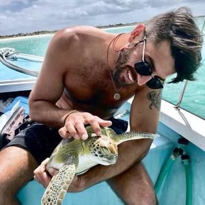 Meet your Posher, Alex